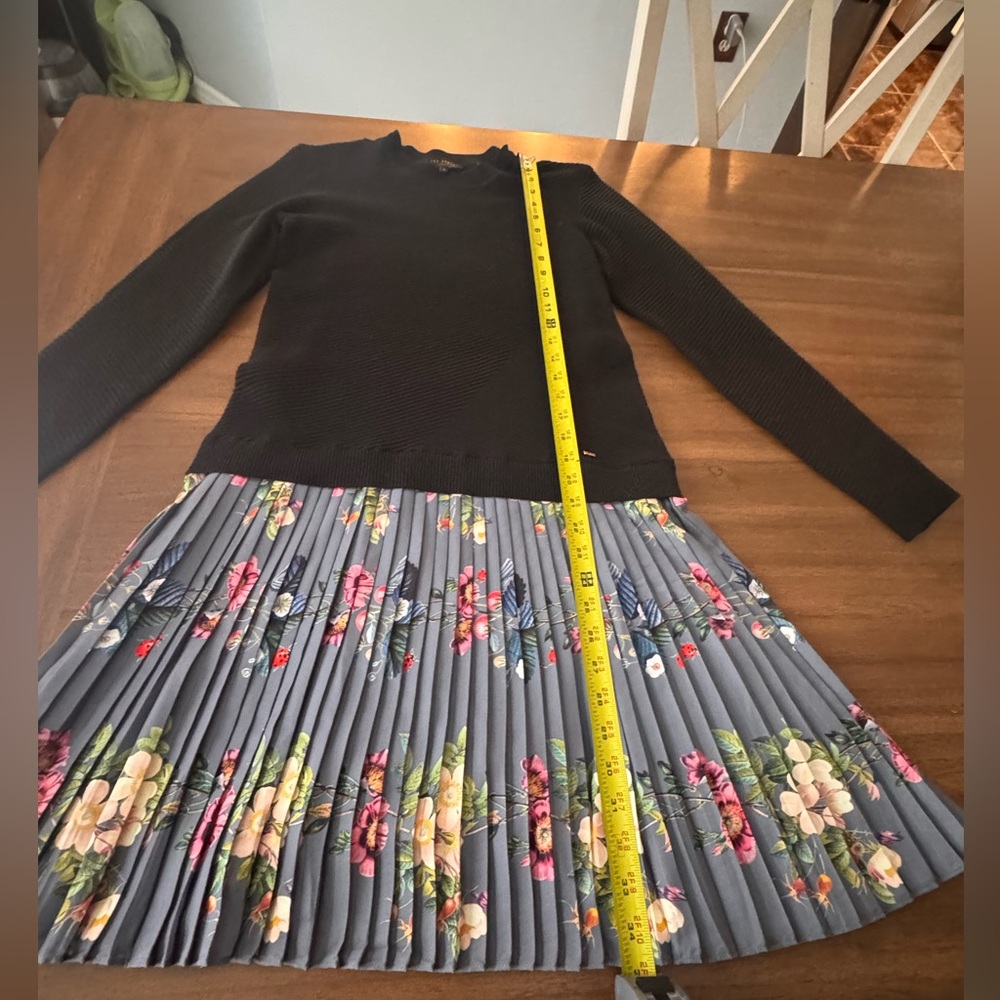 Ted Baker London Floral Pleated Sweater Dress Size 1 Black Long Sleeve (US 4) - Picture 4 of 8